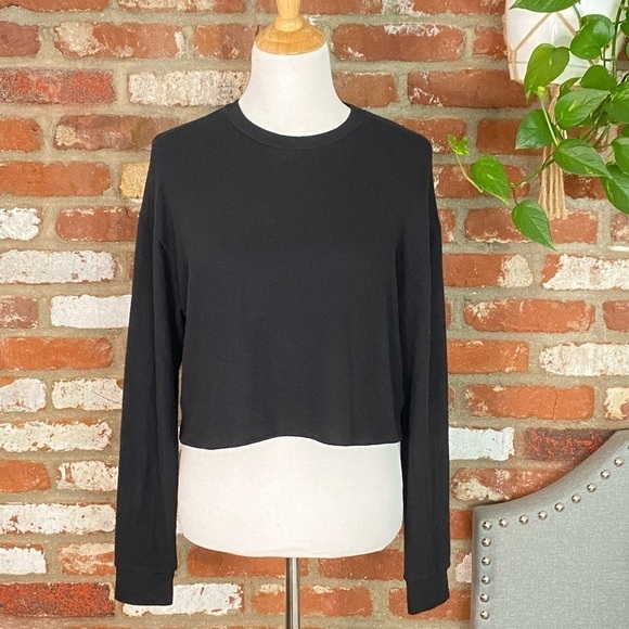 Reformation Black Crop Taylor Sweatshirt New size small - Picture 2 of 9